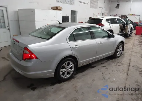 2012 Ford Fusion Se z USA, uszkodzony, nr VIN 3FAHP0HA3CR313100